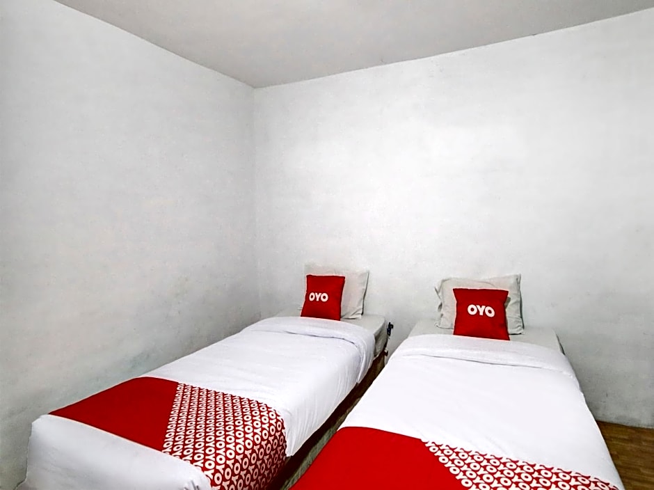 OYO 2322 Dien Karona Hotel