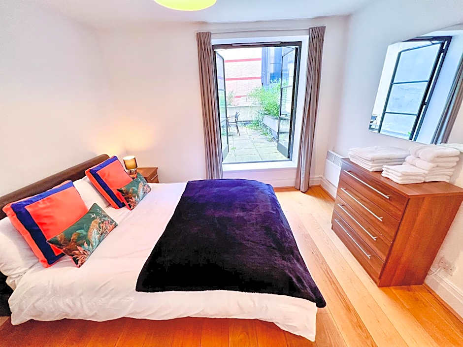 Deluxe Entire Apartment Between Covent Garden and St Pauls Cathedral