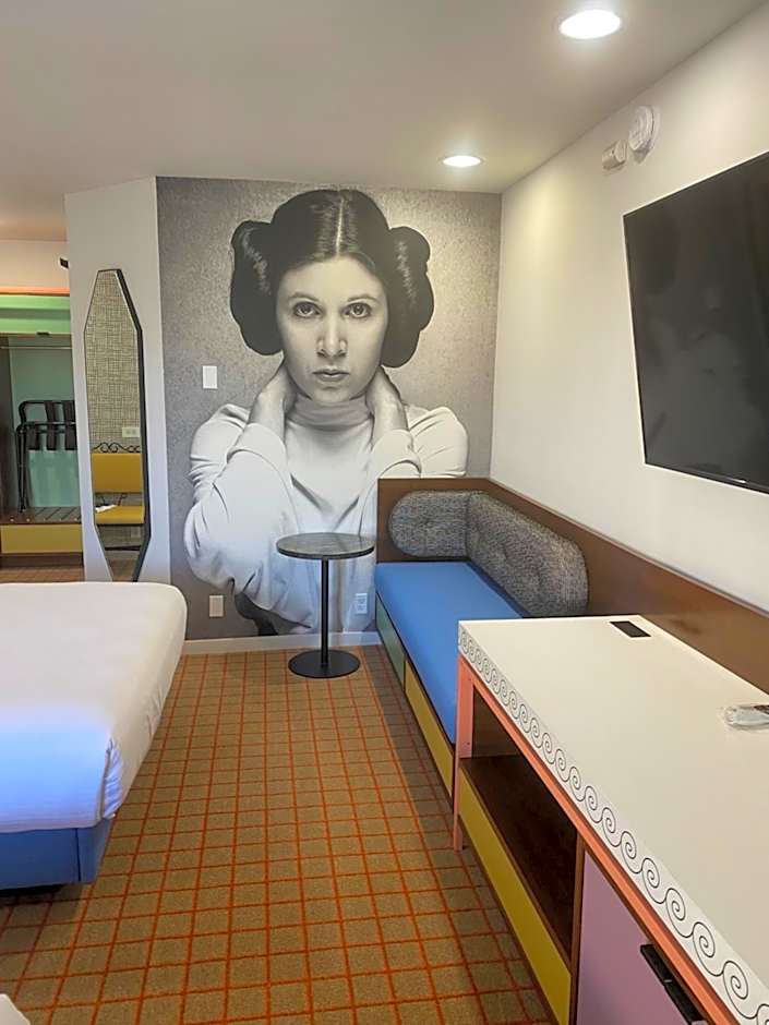 The Adler a Hollywood Hills Hotel