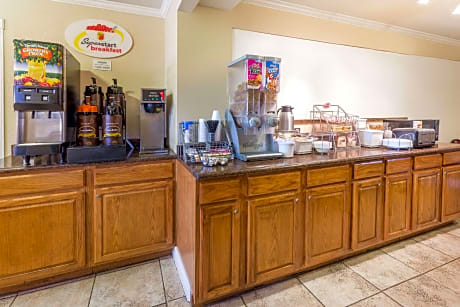 Super 8 by Wyndham Colorado Springs/Chestnut Street