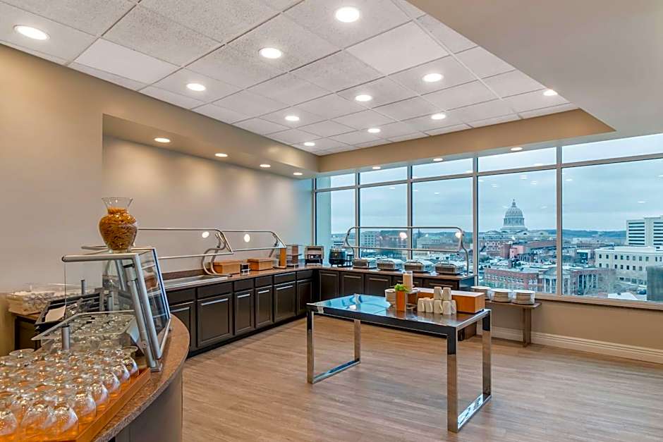 DoubleTree By Hilton Jefferson City