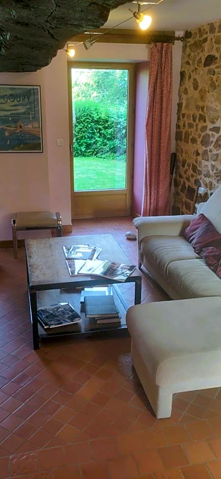 Ludothèque chambres et table d'hôtes de La Becterie