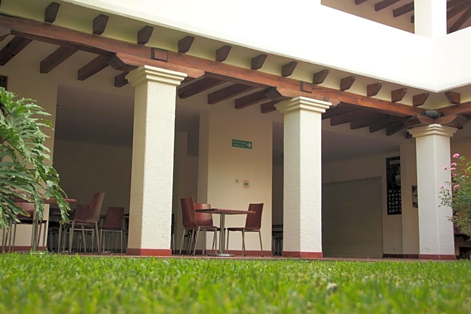 Paulina Youth Hostel