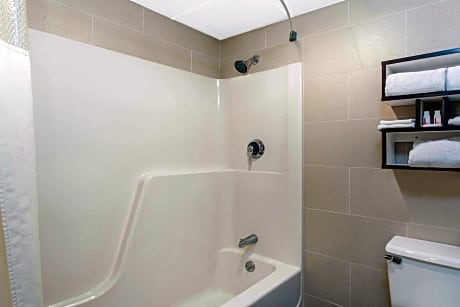 Deluxe King Room - Non-Smoking