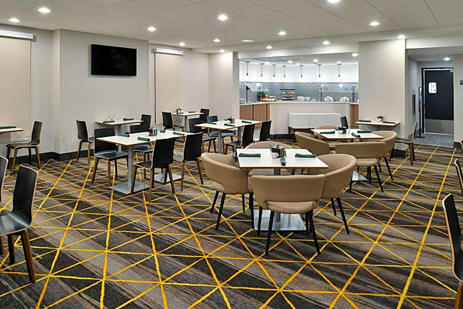 Holiday Inn & Suites Overland Park-Conv Ctr by IHG