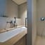 Bitzaro Grande Hotel & Suites