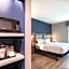 La Quinta Inn & Suites by Wyndham Chattanooga Downtown/South