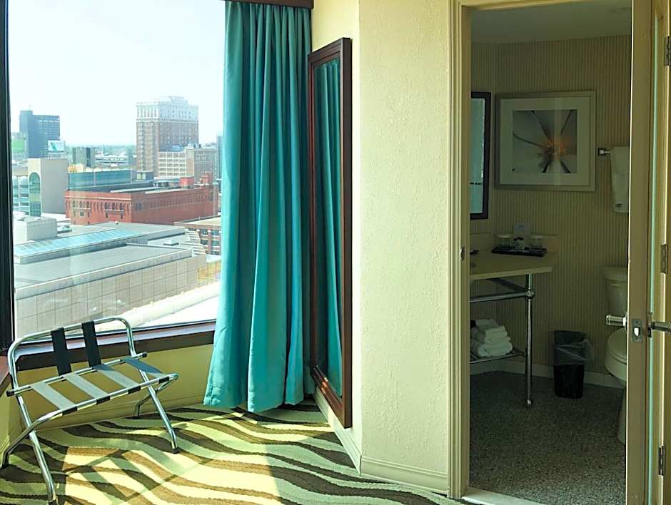 Fort Pontchartrain Detroit, a Wyndham Hotel