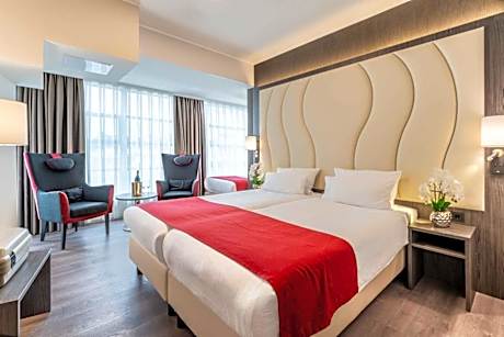 PLAZA Premium Den Haag City Center