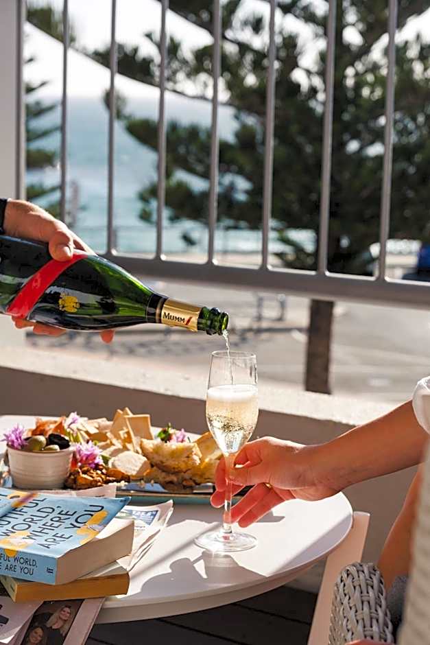 Cottesloe Beach Hotel