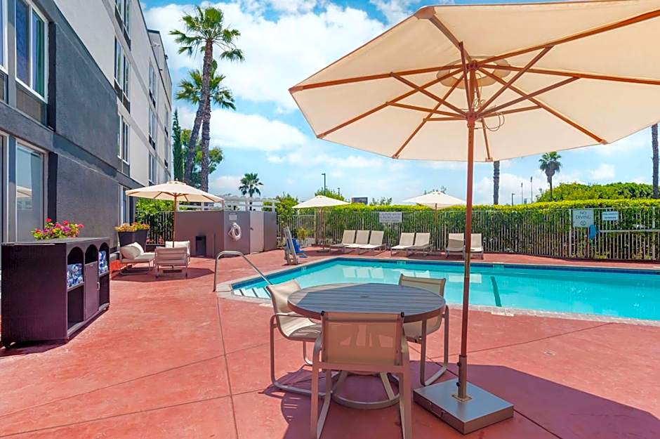 Best Western Plus Commerce Hotel