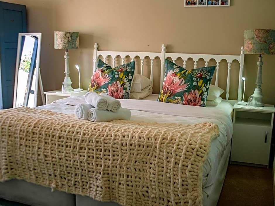 Hermanus Cliff Path Lodge - No Load-shedding