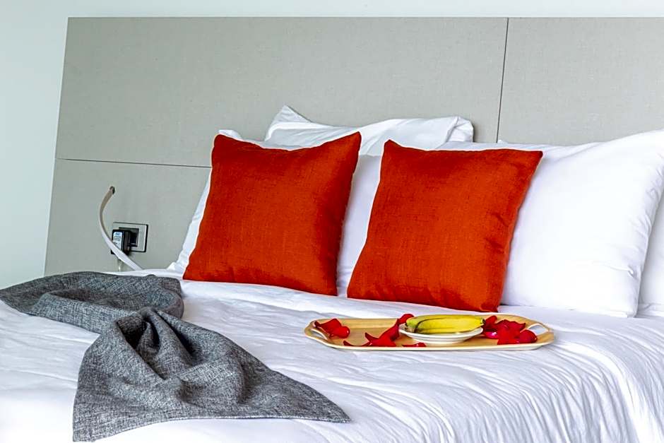 Fabulous & Exclusive Apartments With Sea View Pool BBQ Garden