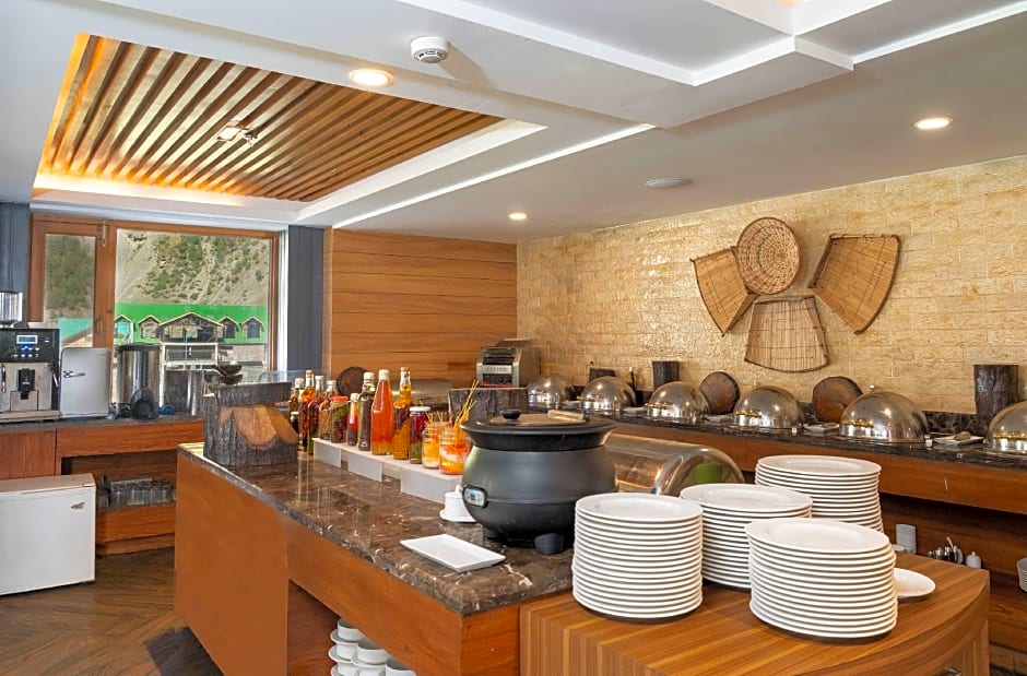 Country Inn & Suites by Radisson, Sonamarg