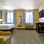 Days Inn & Suites by Wyndham Ft. Worth DFW Airport South