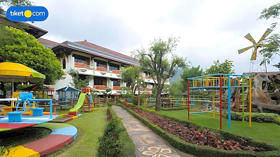 Royal Hotel and Villa Batu