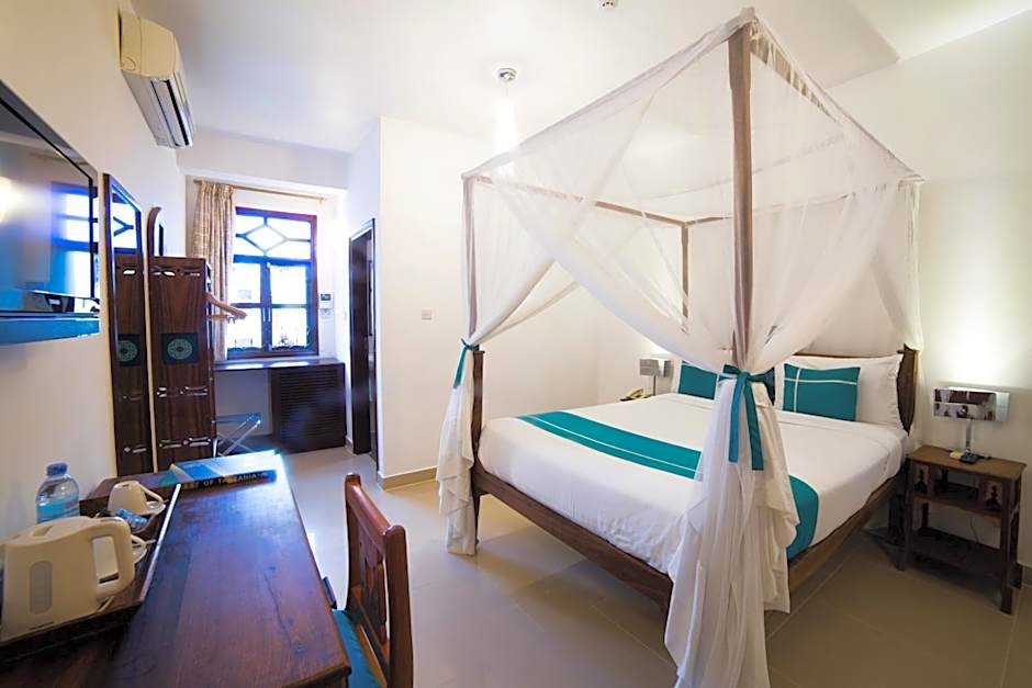 Maru Maru Hotel
