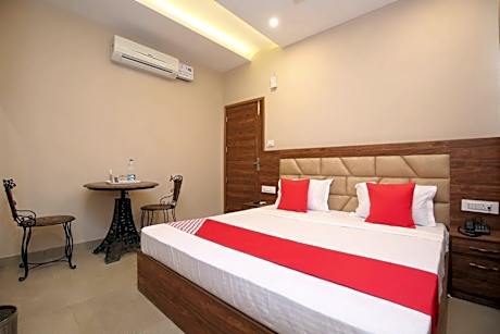 Hotel Platina Derabassi