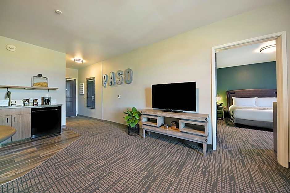 Oxford Suites Paso Robles