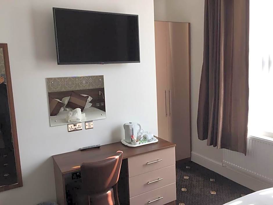Marlborough Hotel