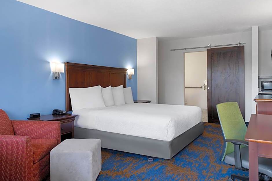 Hotel South Tampa & Suites
