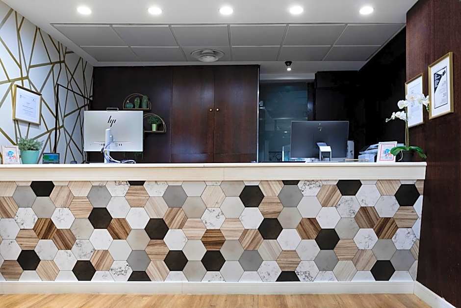 Petit Palace Cliper-Gran Via