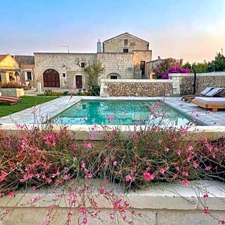 Agriturismo Alonì Costarella Masseria