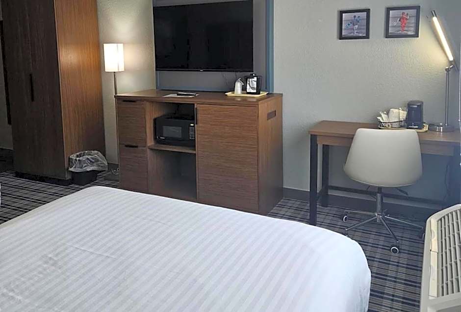 AmericInn by Wyndham Albert Lea