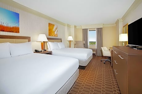 2 Qn Mobility Accessible W/ Bathtub