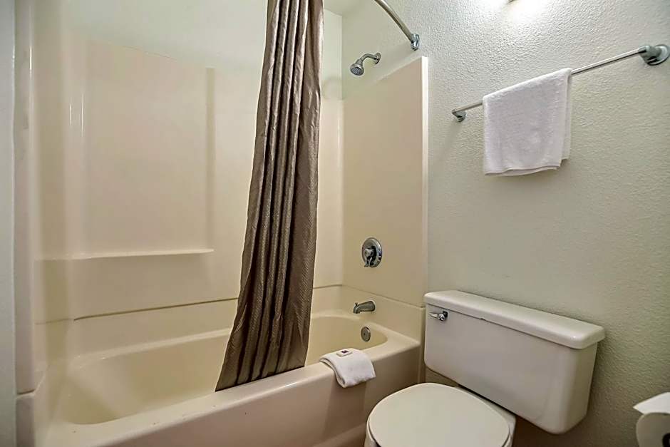 Motel 6 Oakland - Embarcadero