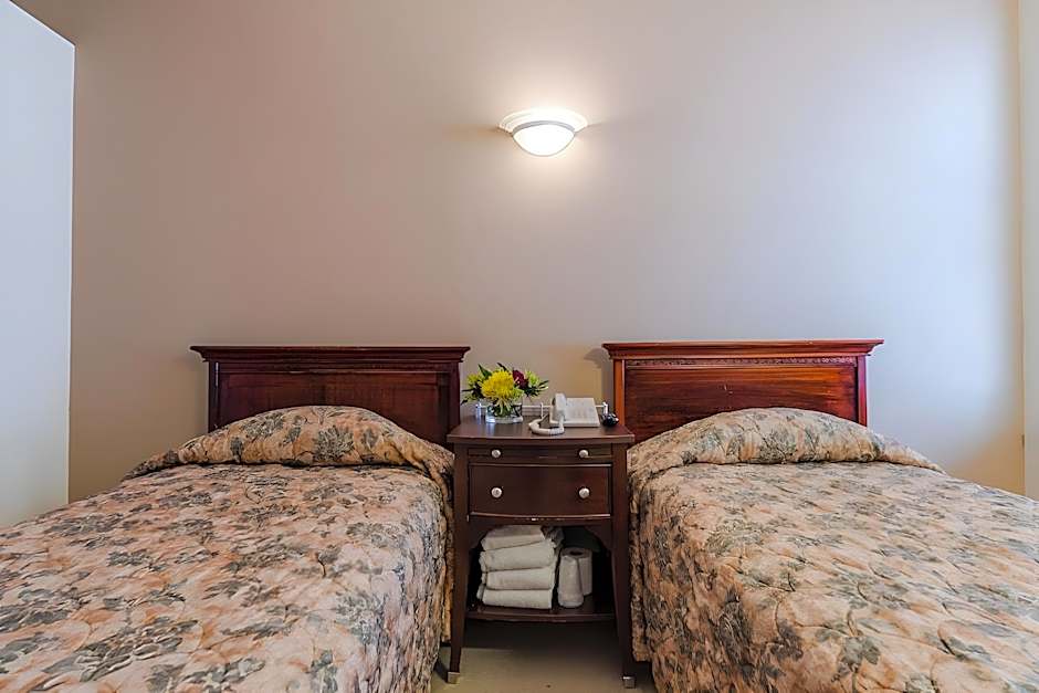 Americana Inn