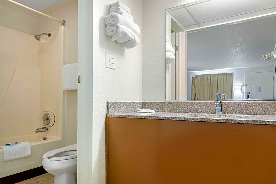 Rodeway Inn Sharonville - Cincinnati North