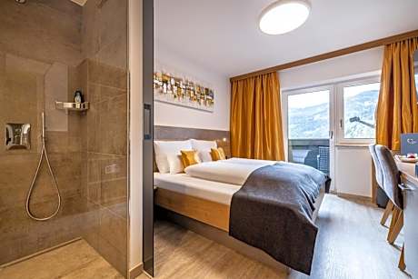 Small Deluxe Double Room with Castle View and Balcony