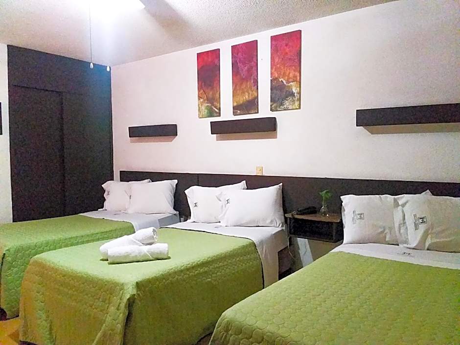 Hotel Trevi