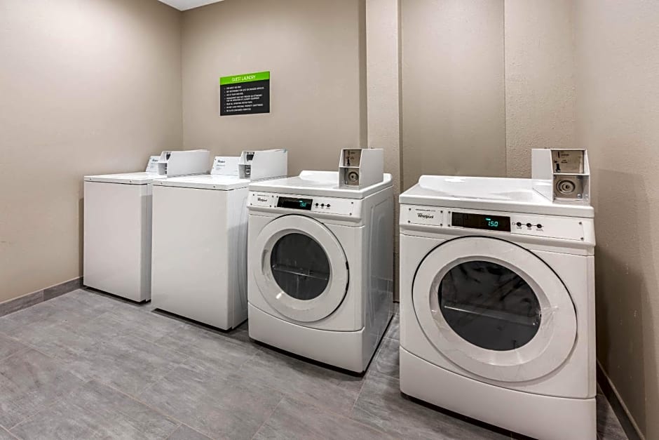 La Quinta Inn and Suites by Wyndham Houston Spring South