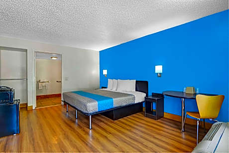 1 Full Bed | Mobility Access Tub, Nsmk