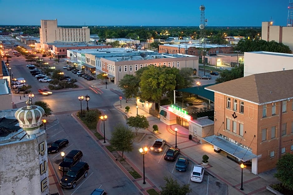 Holiday Inn Express & Suites Bryan - College Station By IHG