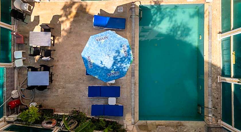 Behram Hotel