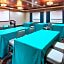 Best Western Premier Ashton Suites-Willowbrook