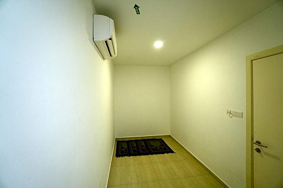 Crystal Garden Hotel – Seri Kembangan, OH