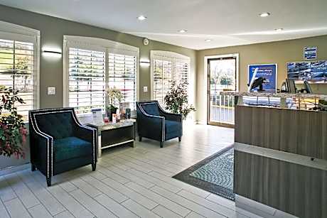 Bay Area Inn & Suites