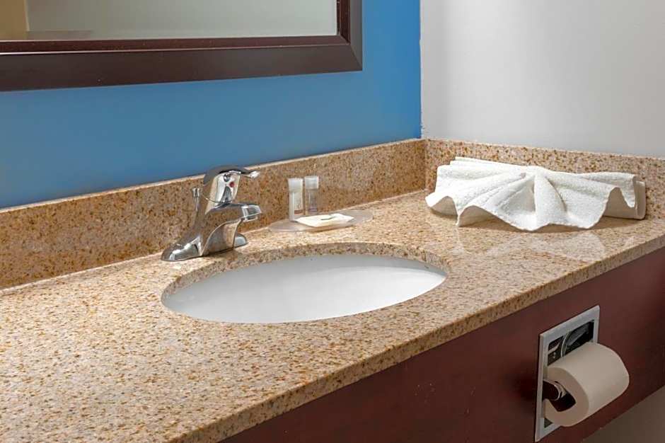 Signature Stay Inn and Suites