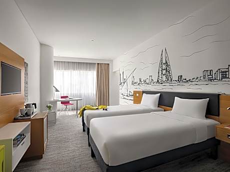 Standard Room,Twin Beds, City View