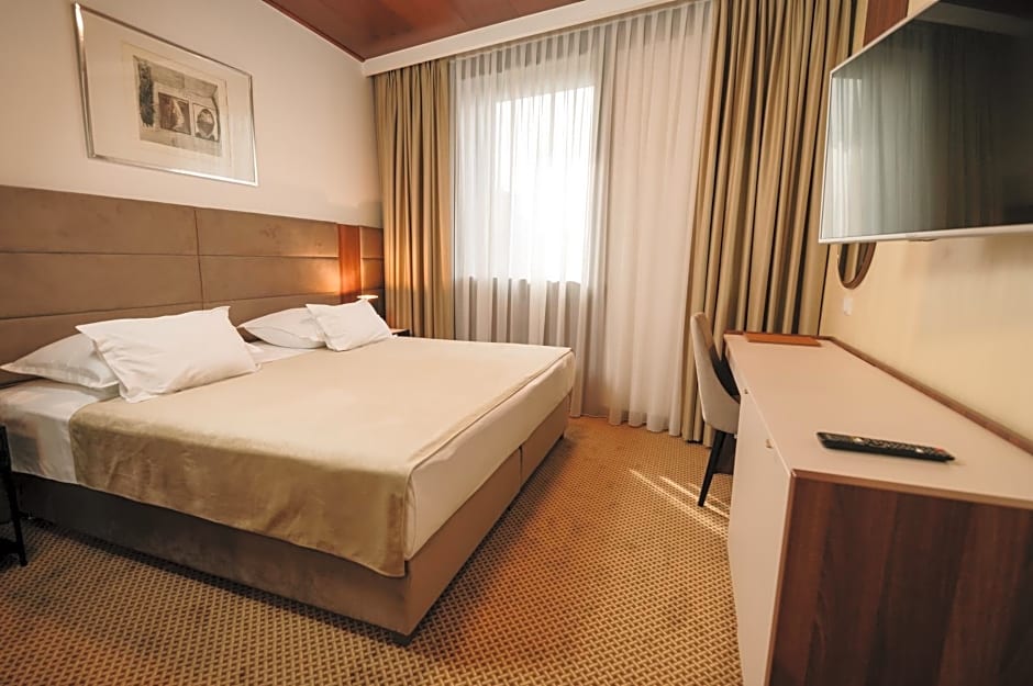 Hotel Slavija Garni