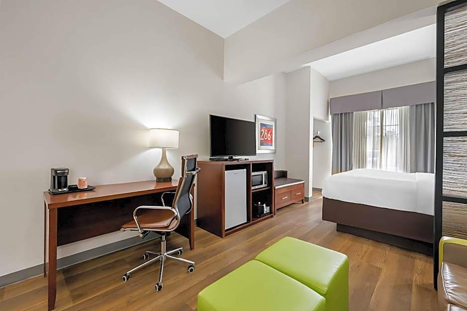 Comfort Suites New Bern near Cherry Point