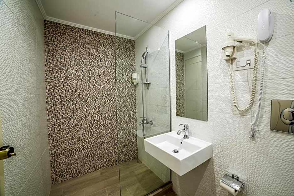 Archontiki City Hotel