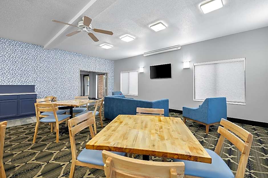 AmericInn by Wyndham Columbus Wisconsin