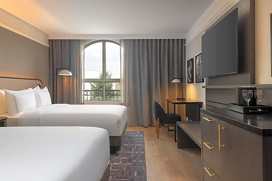 Hotel Vallea Bromont, Tapestry Collection by Hilton