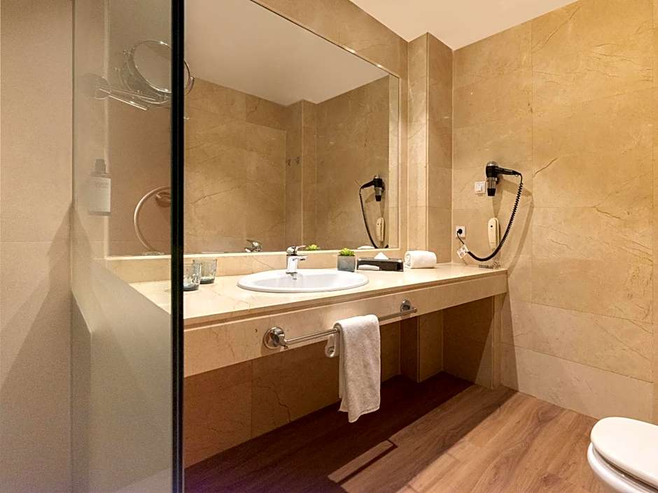 Hotel Málaga Alameda Centro Affiliated by Meliá