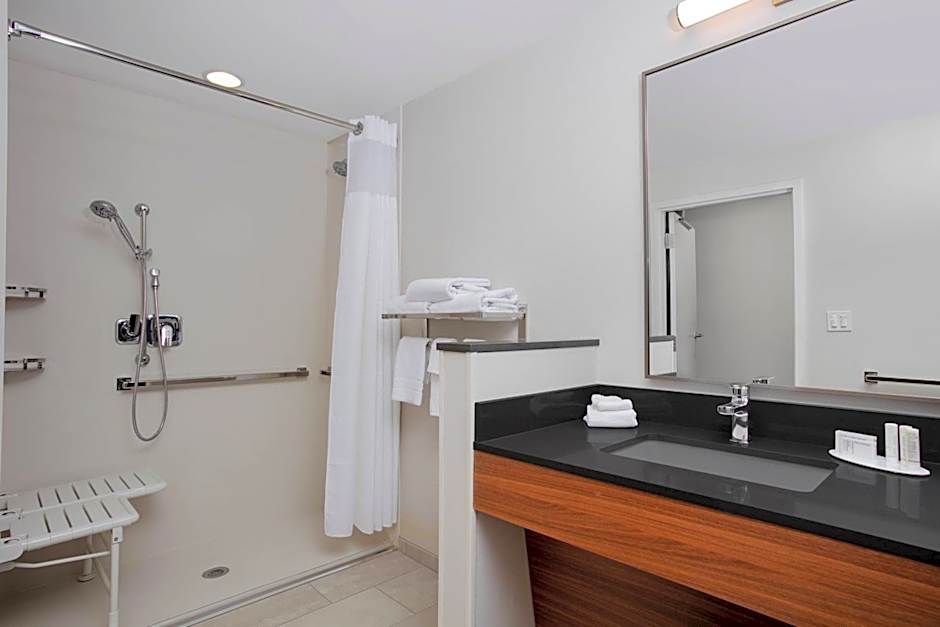 Fairfield by Marriott Inn & Suites Lebanon Near Expo Center